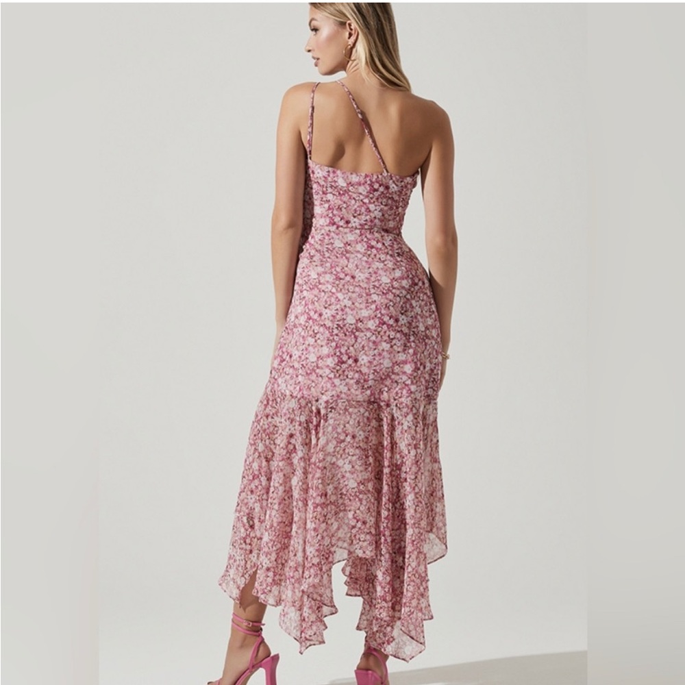Beautiful floral dress from Astr.
